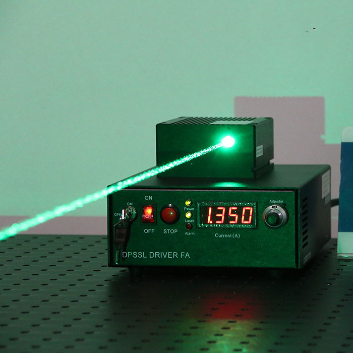 525nm 5W قوة عالية ليزر أشباه الموصلات Green مصدر الليزر